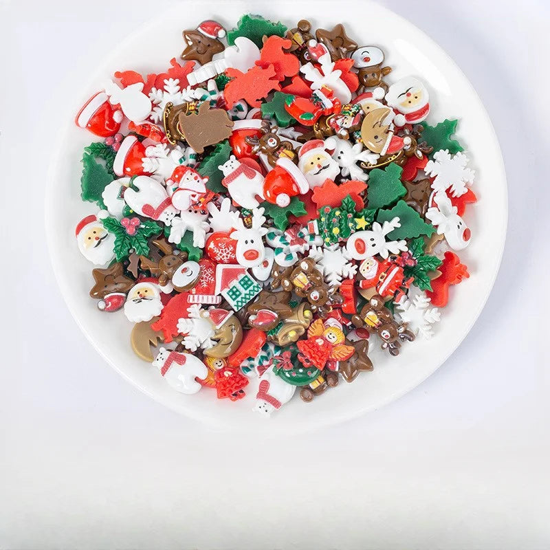 50PCS Random Creative Resin Christmas Mini Items Fun DIY Decoration Christmas Atmosphere Props Supply Snowflake Snowman Material